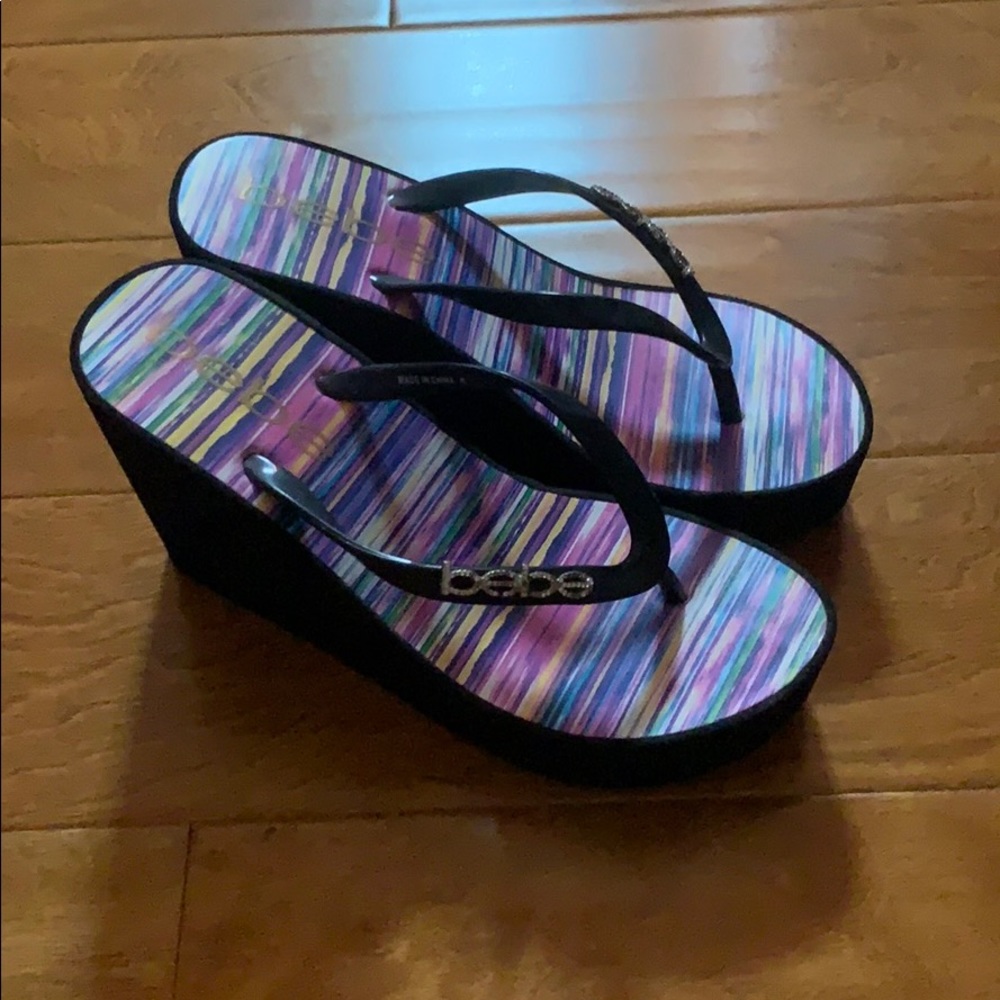👠❤️Bebe wedge sandals.